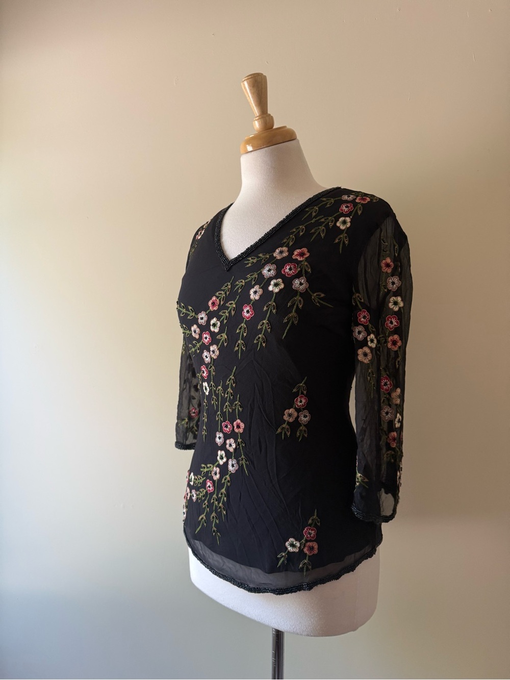 100% Silk Hand Embroidered Floral Beaded Blouse Y2K - Picture 4 of 11